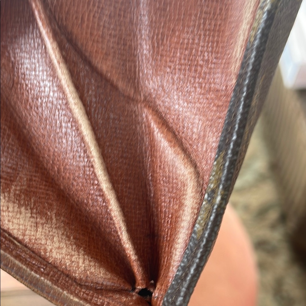 Louis Vuitton bifold Monogram Wallet - Picture 10 of 11